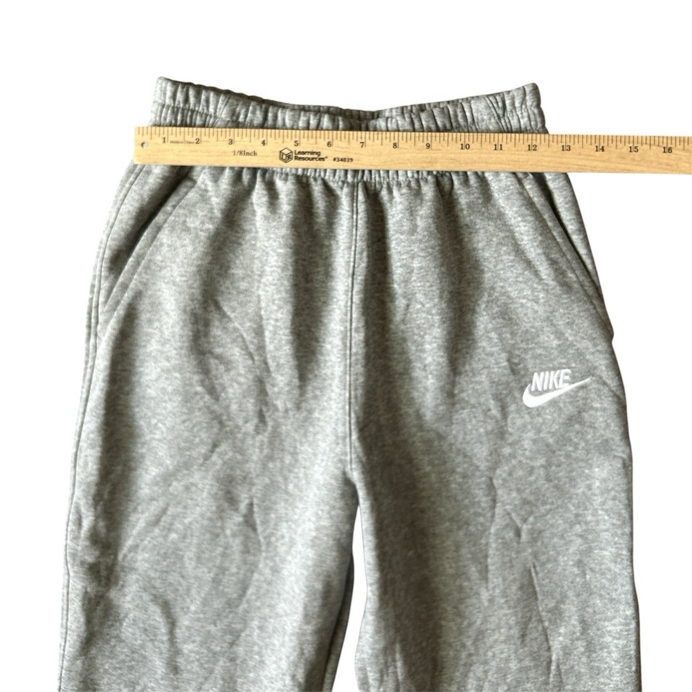 Big Kids Gray Nike Sportswear Club Fleece Joggers Brand New Size Large - Picture 7 of 10